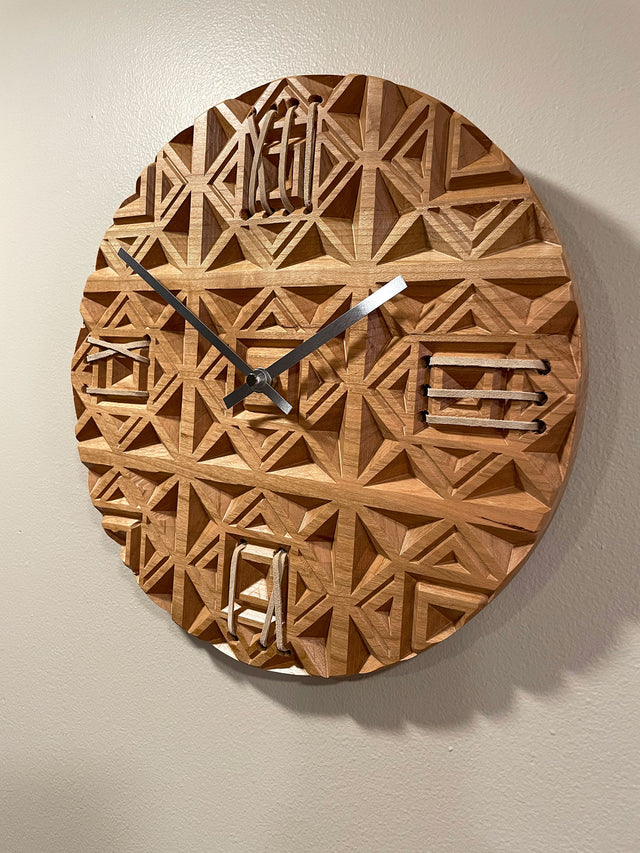 Art deco triangle clock 3