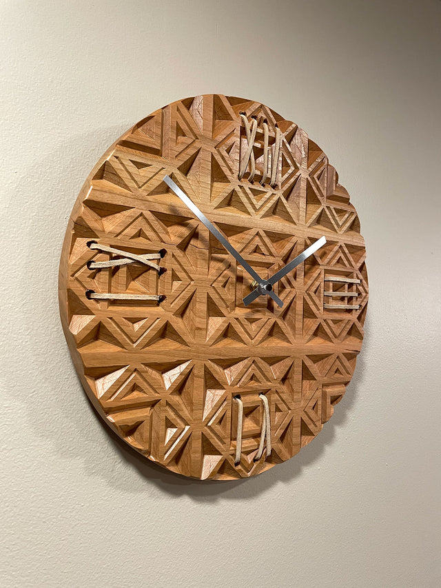 Art deco triangle clock 2